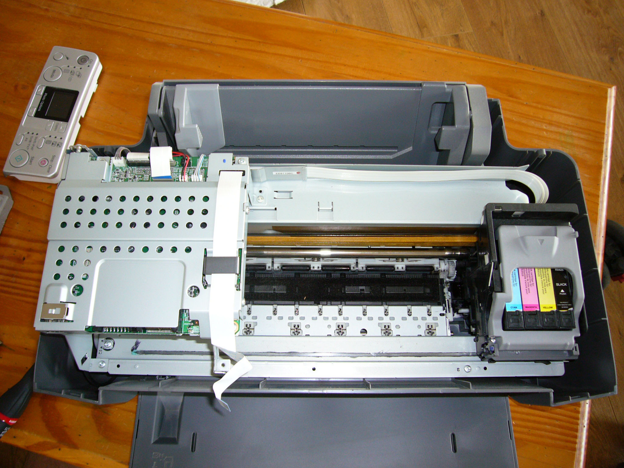 SubAudio - Nettoyage d'une imprimante Epson R245 - Tête d'impression et  chariot laissent des traces noire.
